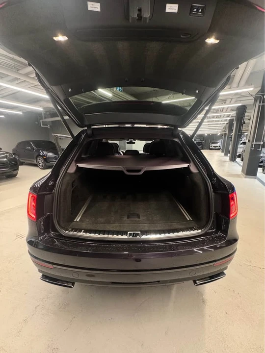 2018 Bentley Bentayga - Image 18 of 20