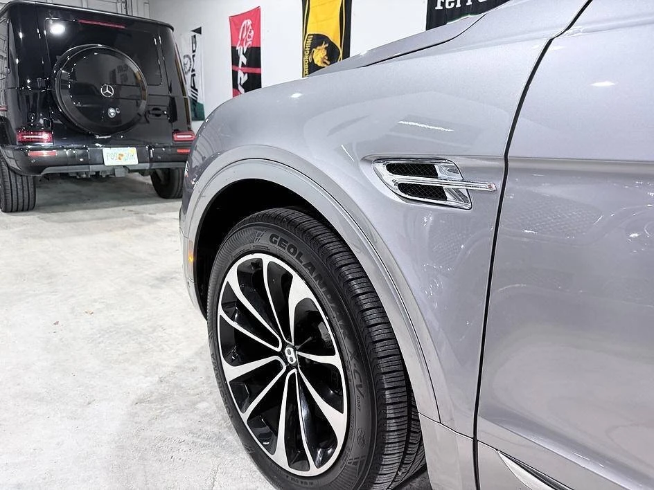 2018 Bentley Bentayga - Image 16 of 20