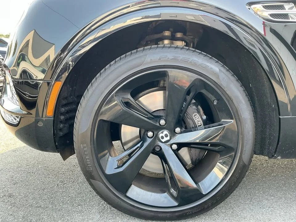 2018 Bentley Bentayga - Image 10 of 20