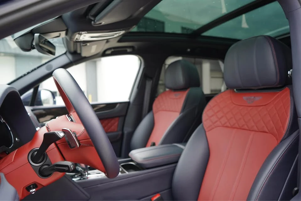 2018 Bentley Bentayga - Image 10 of 20