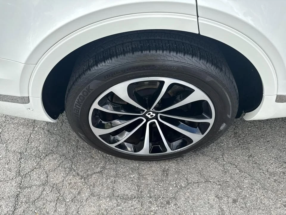 2018 Bentley Bentayga - Image 15 of 20