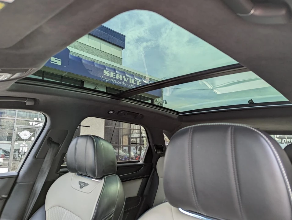 2018 Bentley Bentayga - Image 29 of 31