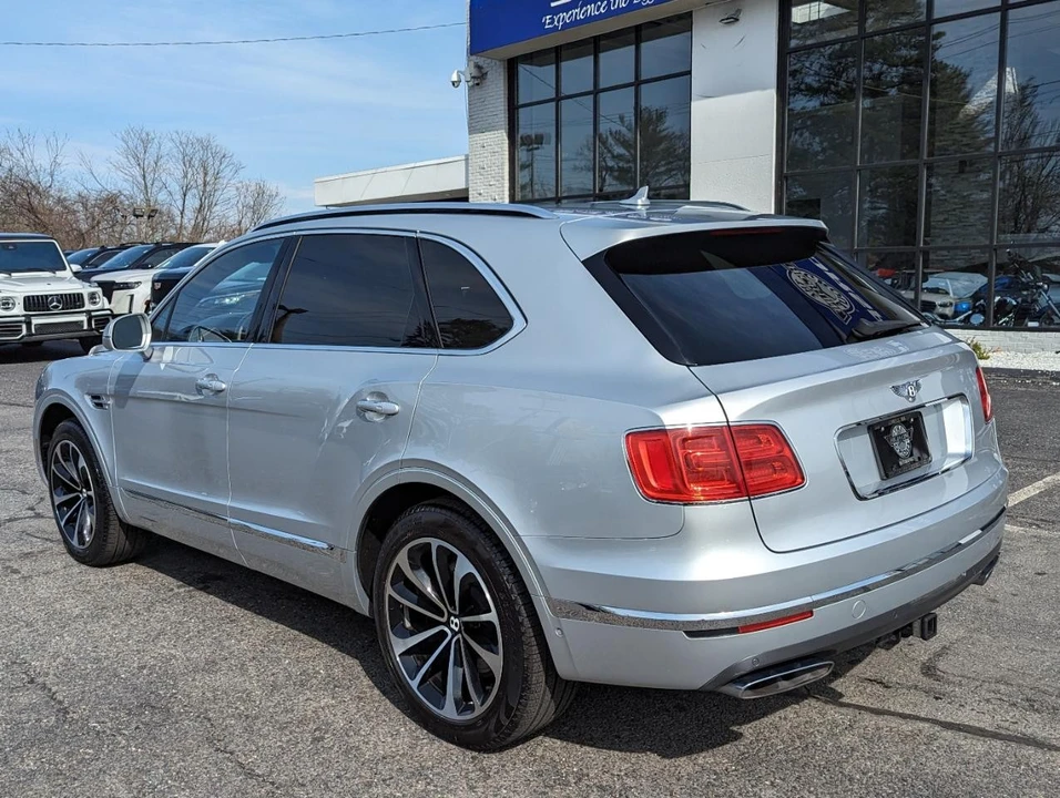 2018 Bentley Bentayga - Image 10 of 31
