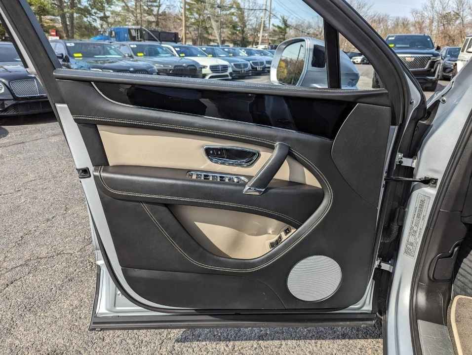 2018 Bentley Bentayga - Image 11 of 31
