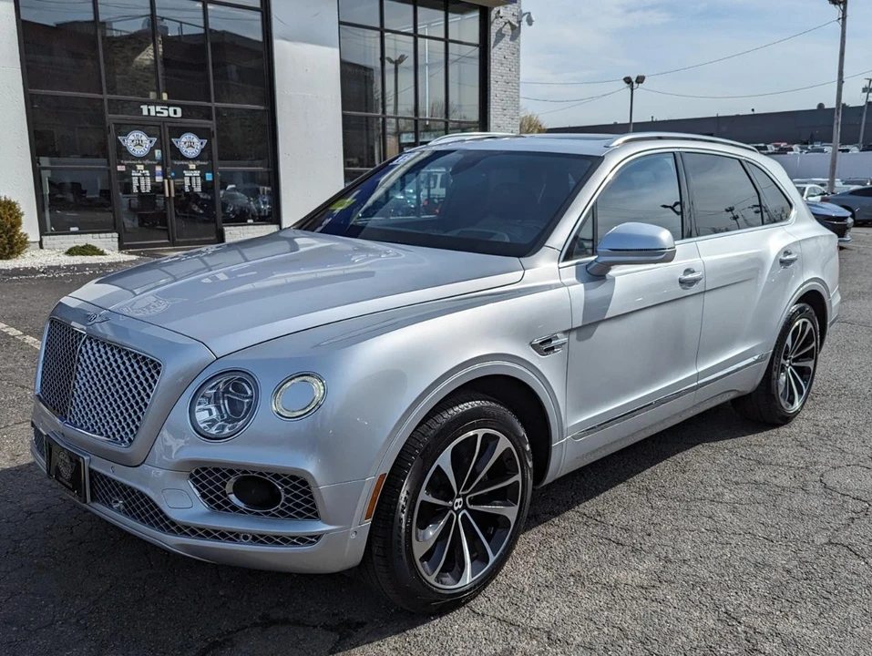 2018 Bentley Bentayga - Image 2 of 31