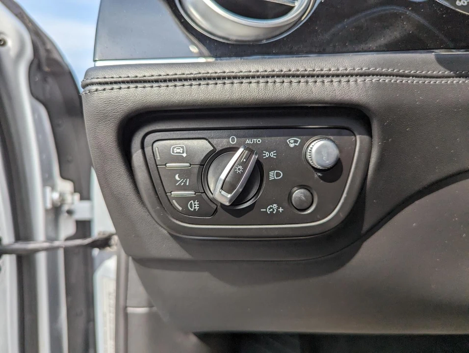 2018 Bentley Bentayga - Image 14 of 31