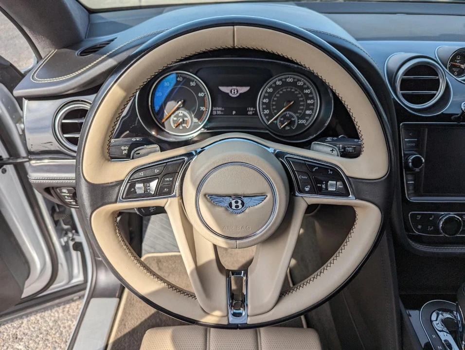 2018 Bentley Bentayga - Image 15 of 31
