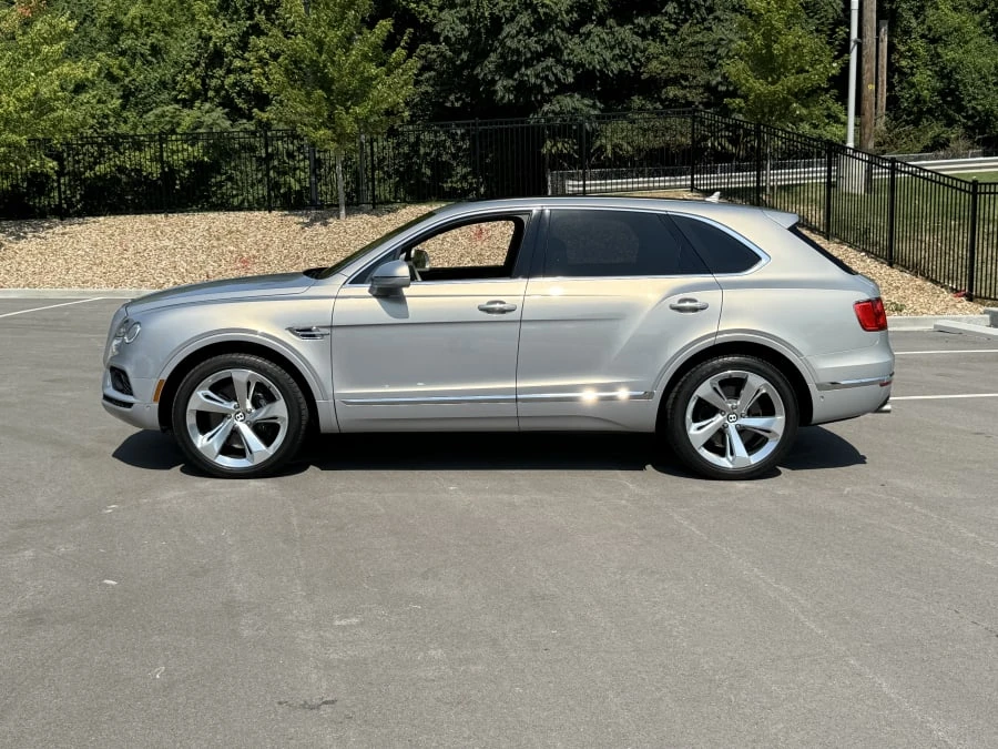 2018 Bentley Bentayga - Image 2 of 31