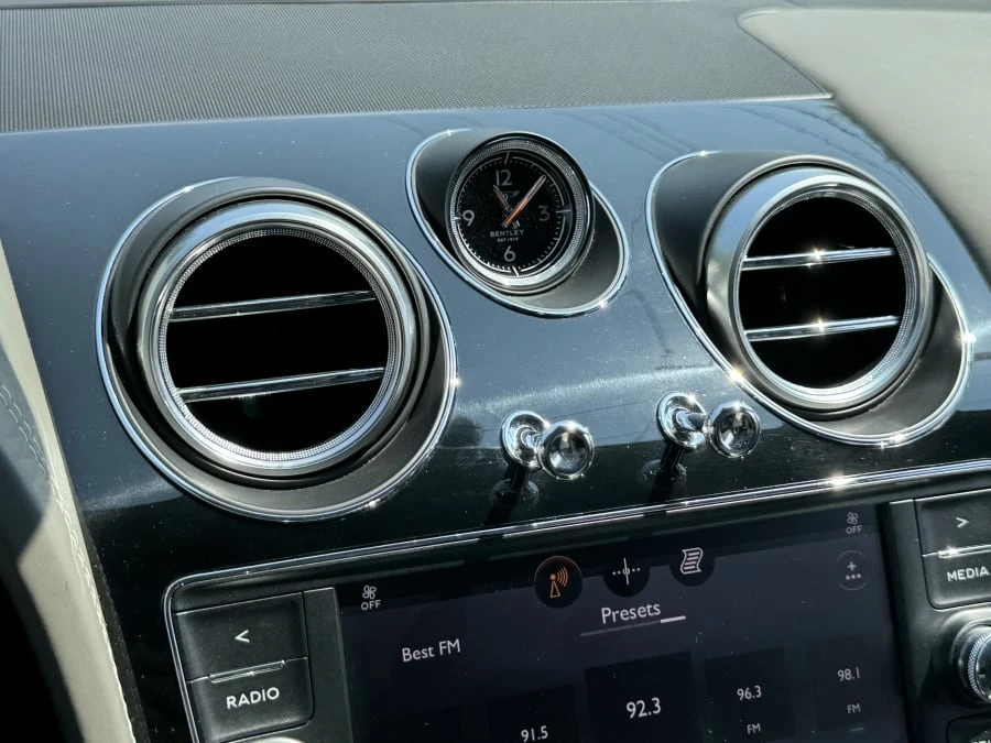 2018 Bentley Bentayga - Image 28 of 31