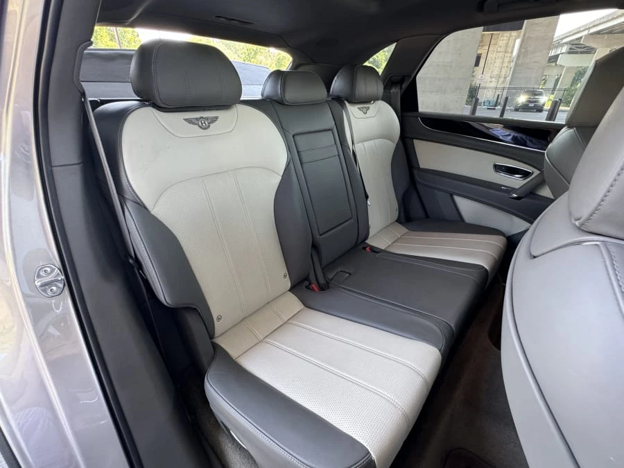 2018 Bentley Bentayga - Image 13 of 31