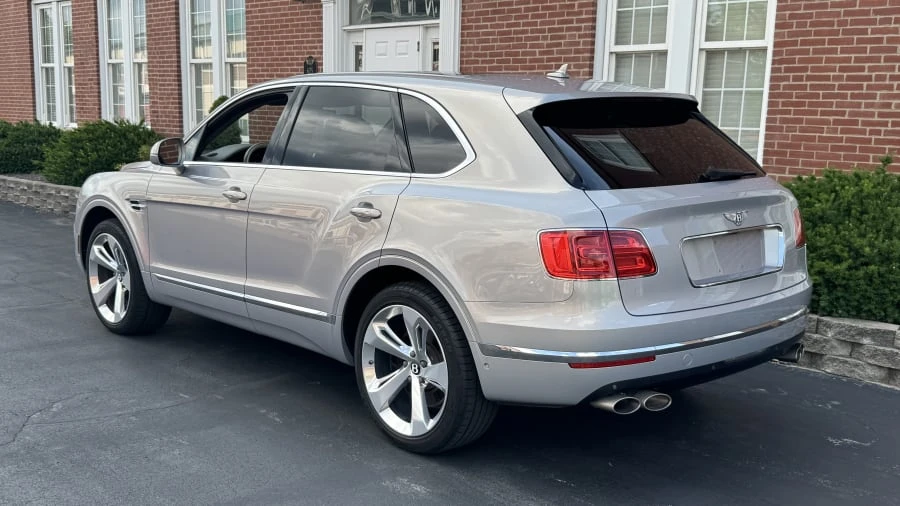 2018 Bentley Bentayga - Image 3 of 9