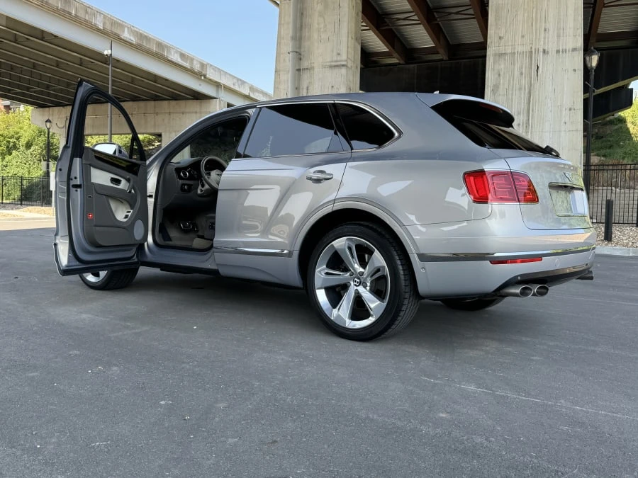 2018 Bentley Bentayga - Image 11 of 31