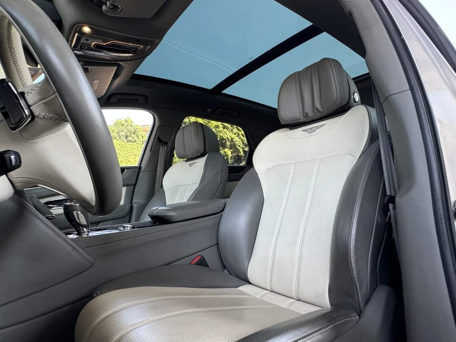 2018 Bentley Bentayga - Image 18 of 31