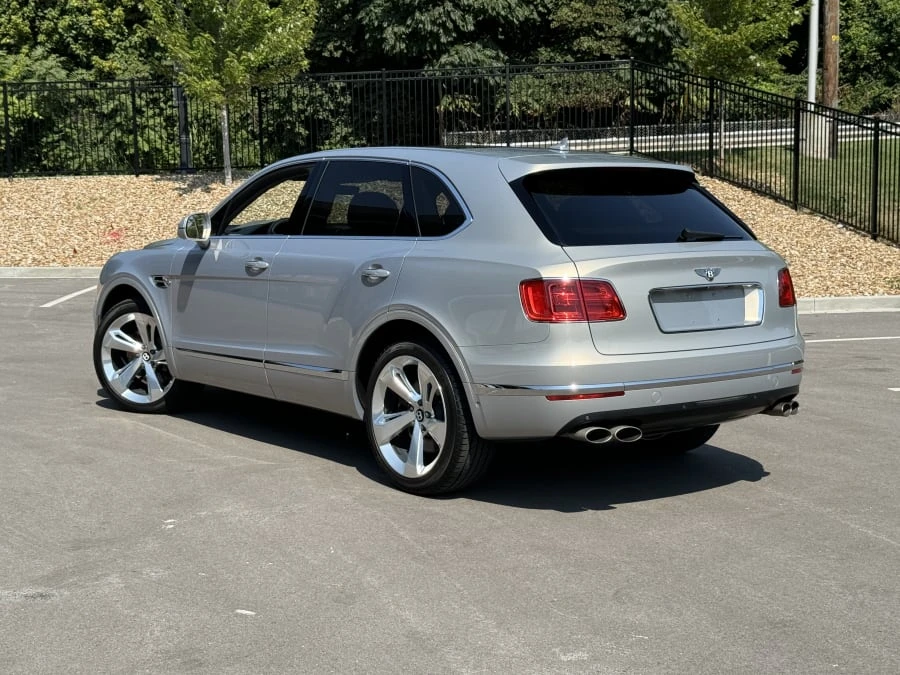 2018 Bentley Bentayga - Image 7 of 31