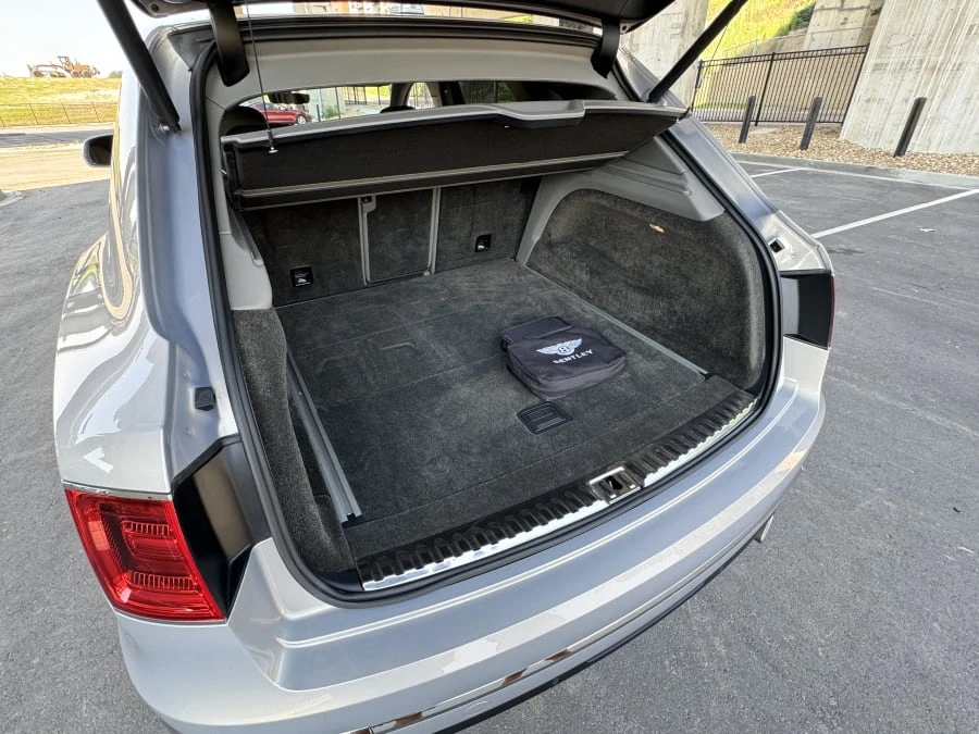 2018 Bentley Bentayga - Image 23 of 31