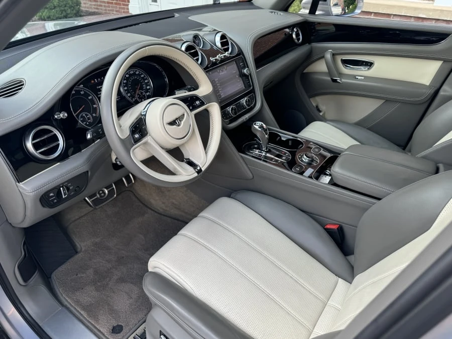 2018 Bentley Bentayga - Image 4 of 9