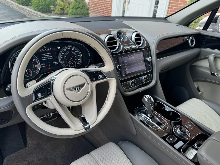 2018 Bentley Bentayga - Image 5 of 9