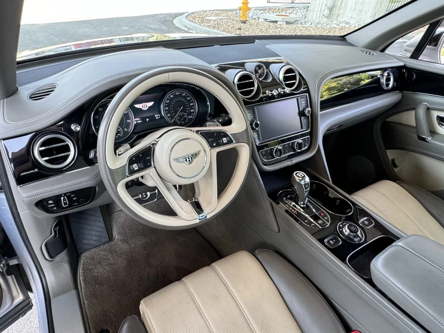 2018 Bentley Bentayga - Image 25 of 31