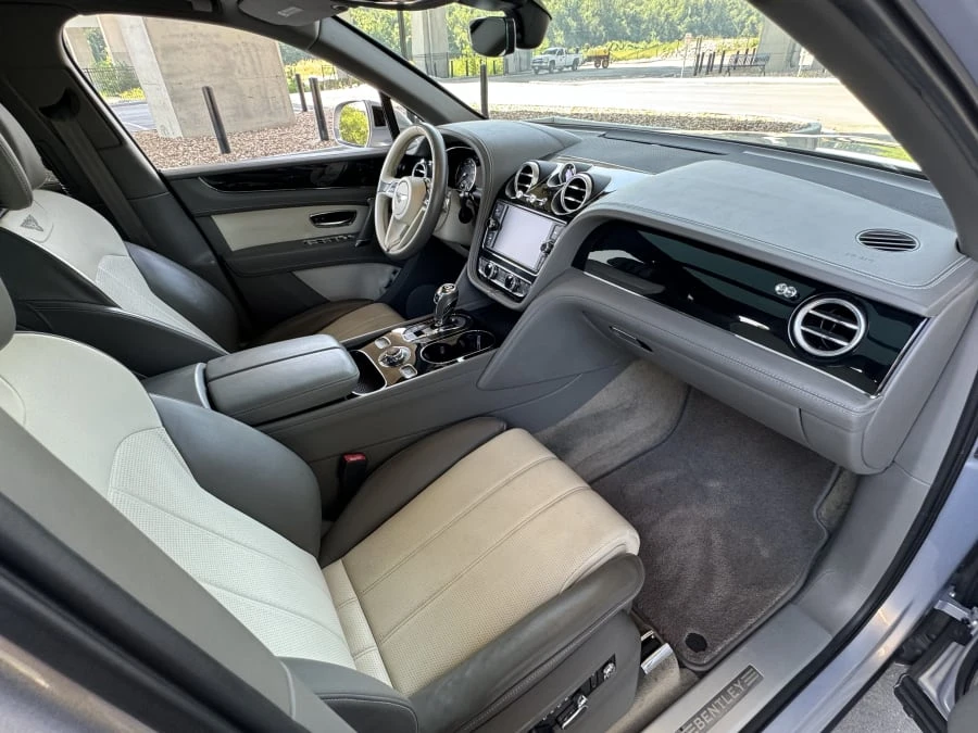 2018 Bentley Bentayga - Image 12 of 31