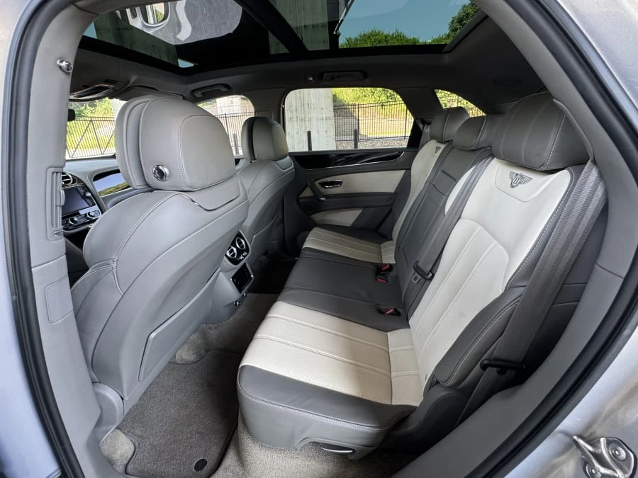 2018 Bentley Bentayga - Image 19 of 31