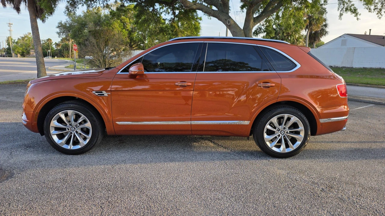 2018 Bentley Bentayga - Image 14 of 31