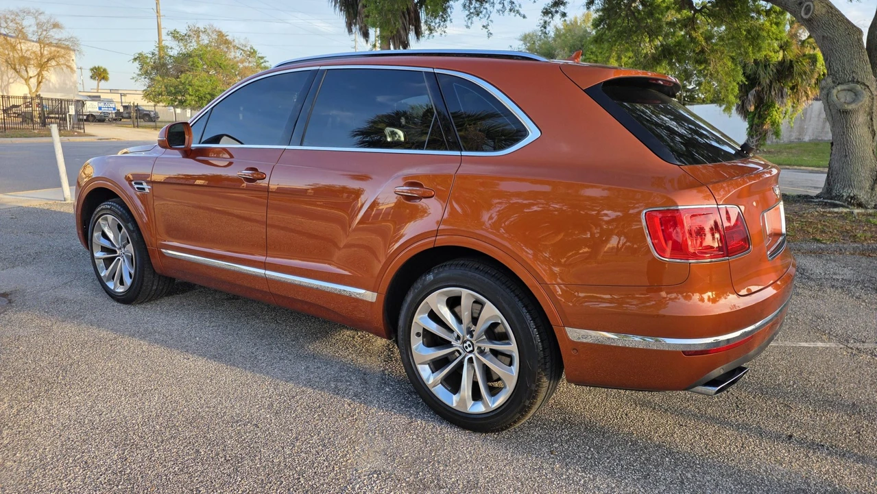 2018 Bentley Bentayga - Image 17 of 31