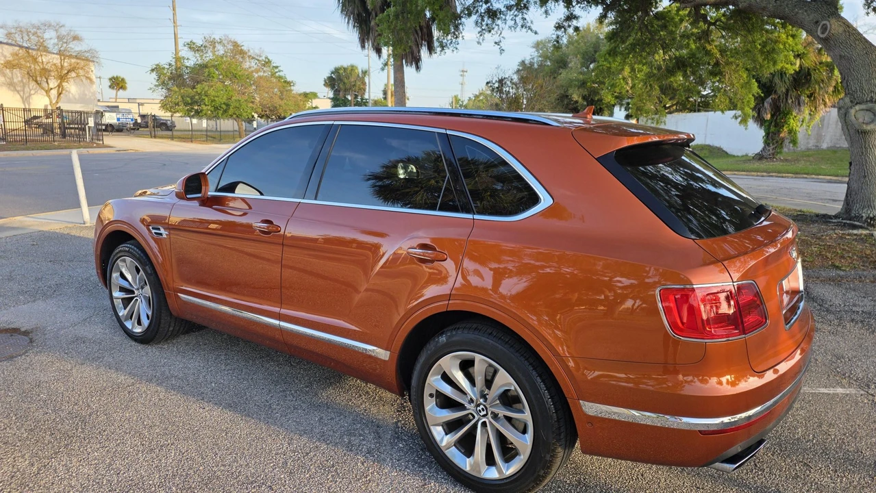 2018 Bentley Bentayga - Image 20 of 31