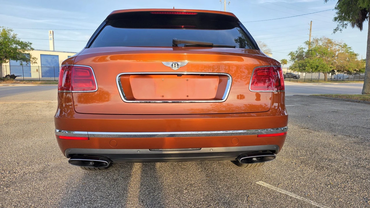 2018 Bentley Bentayga - Image 25 of 31