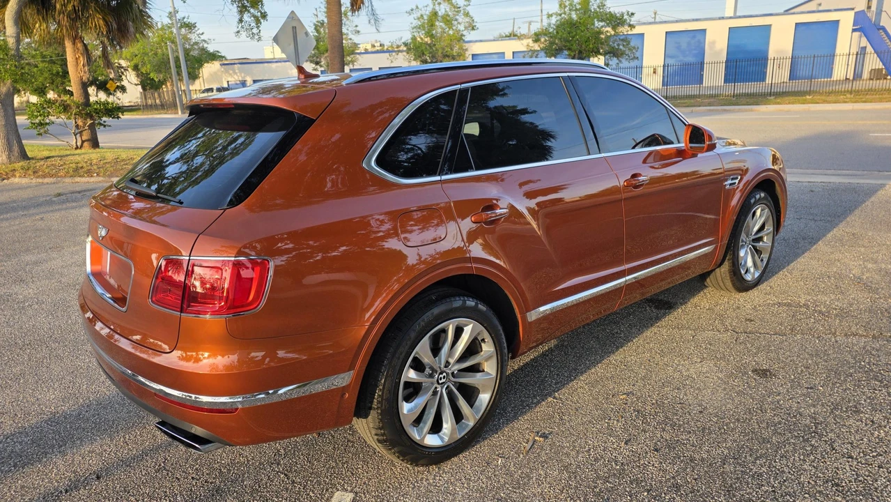 2018 Bentley Bentayga - Image 30 of 31