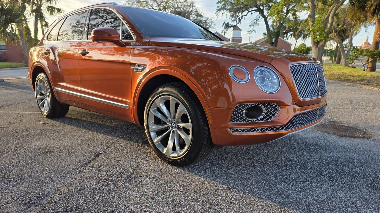 2018 Bentley Bentayga - Image 3 of 31
