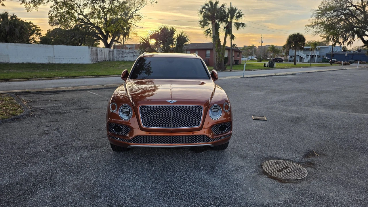2018 Bentley Bentayga - Image 7 of 31