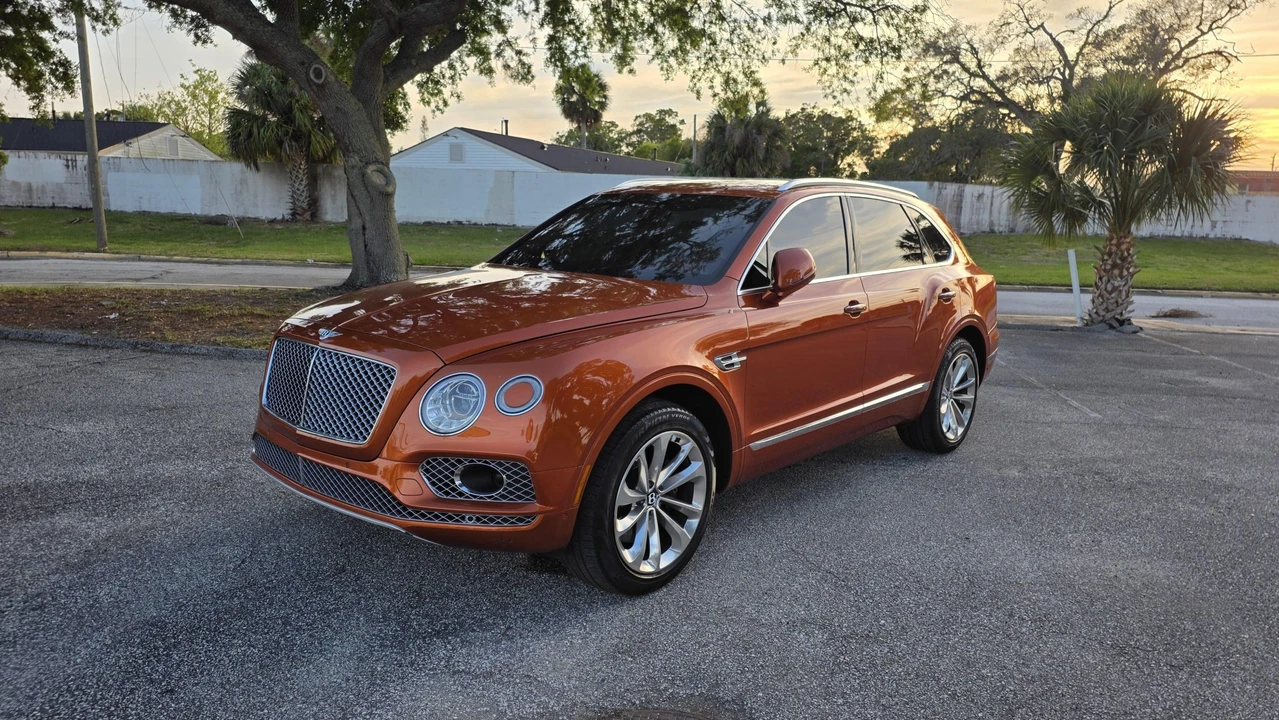 2018 Bentley Bentayga - Image 10 of 31