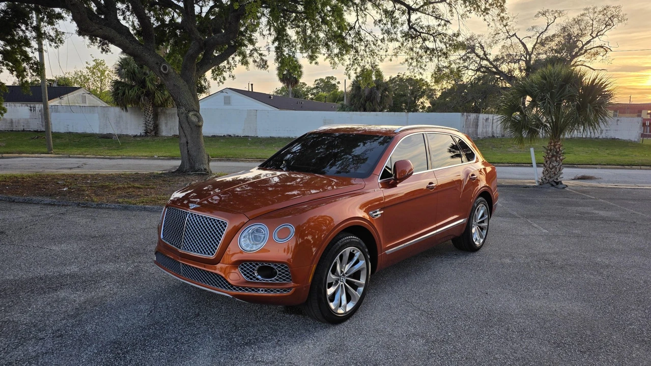 2018 Bentley Bentayga - Image 9 of 31