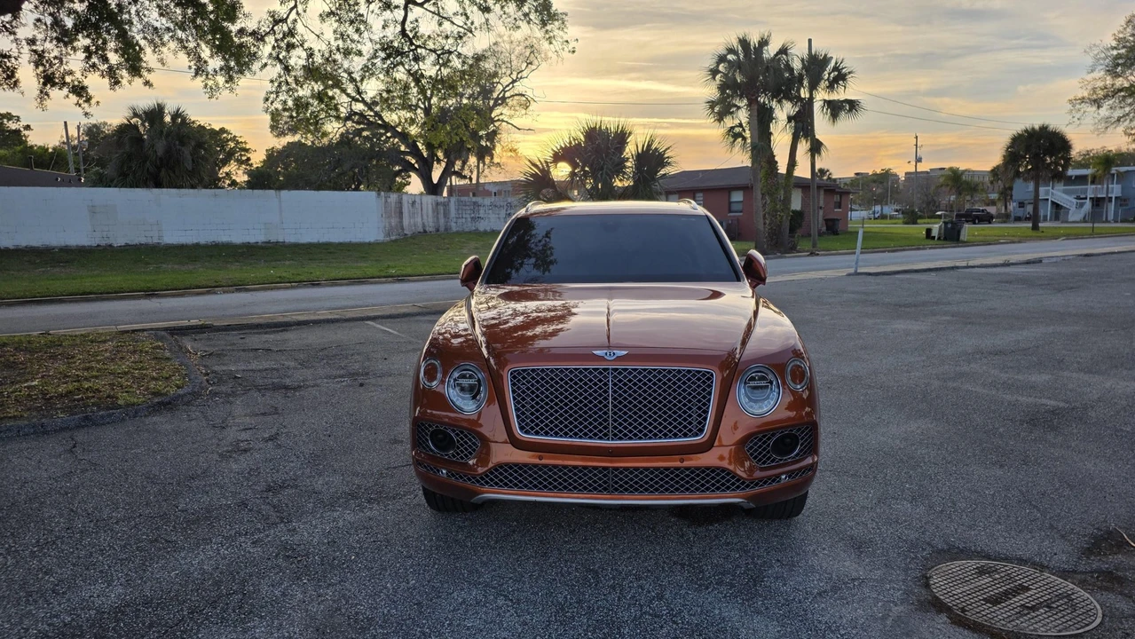 2018 Bentley Bentayga - Image 8 of 31