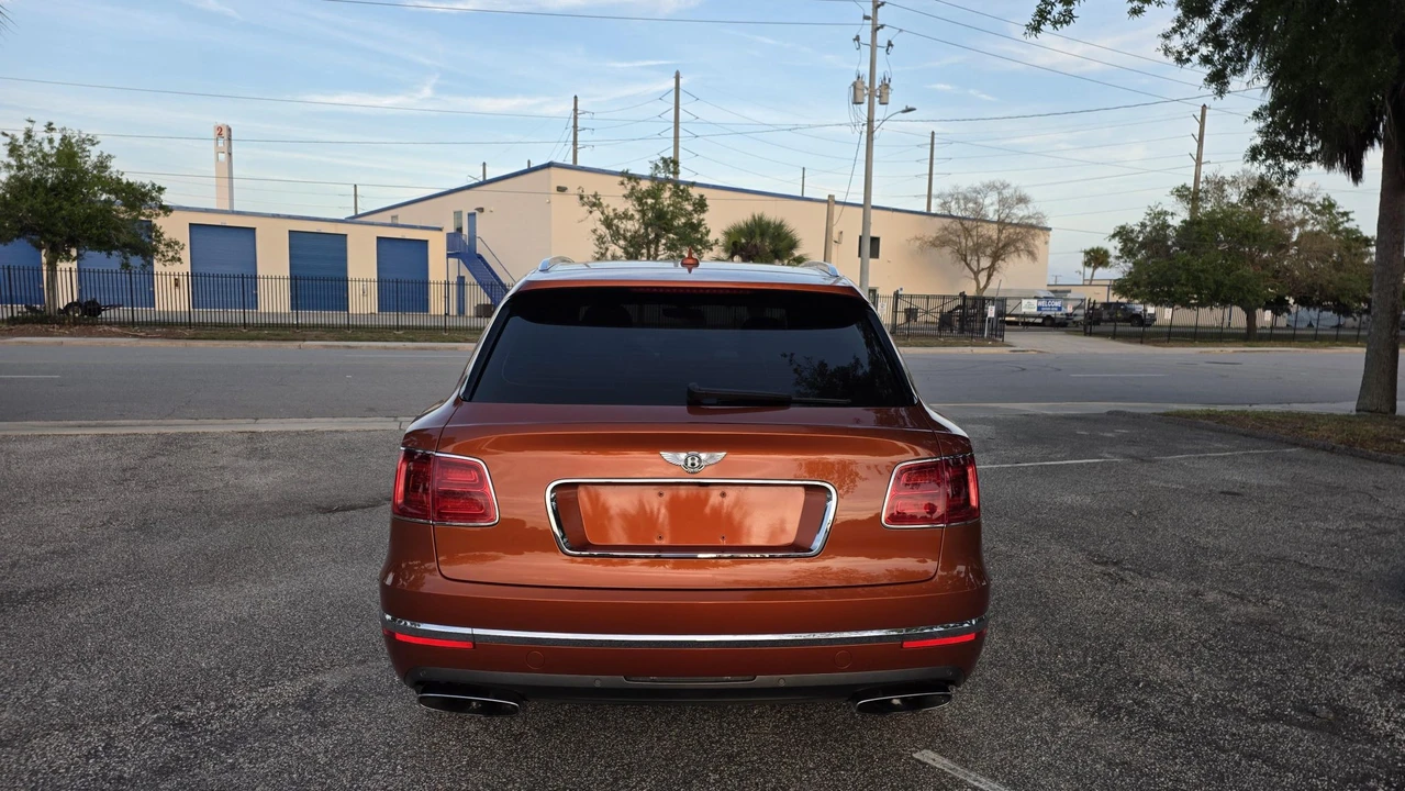 2018 Bentley Bentayga - Image 22 of 31