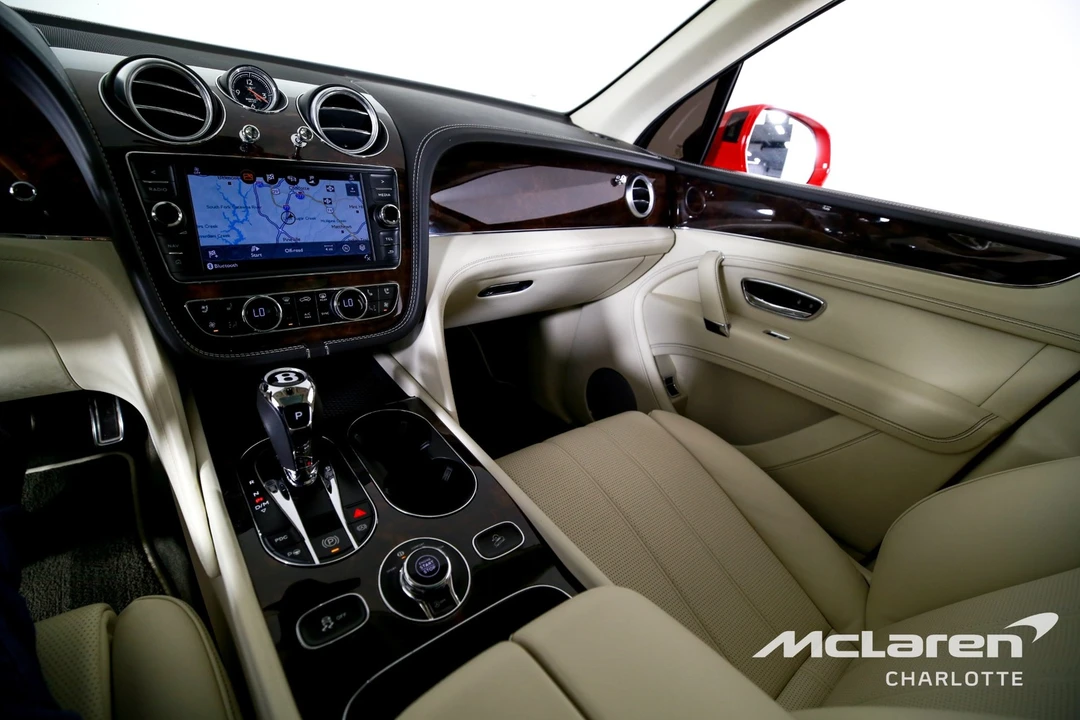2018 Bentley Bentayga - Image 15 of 31