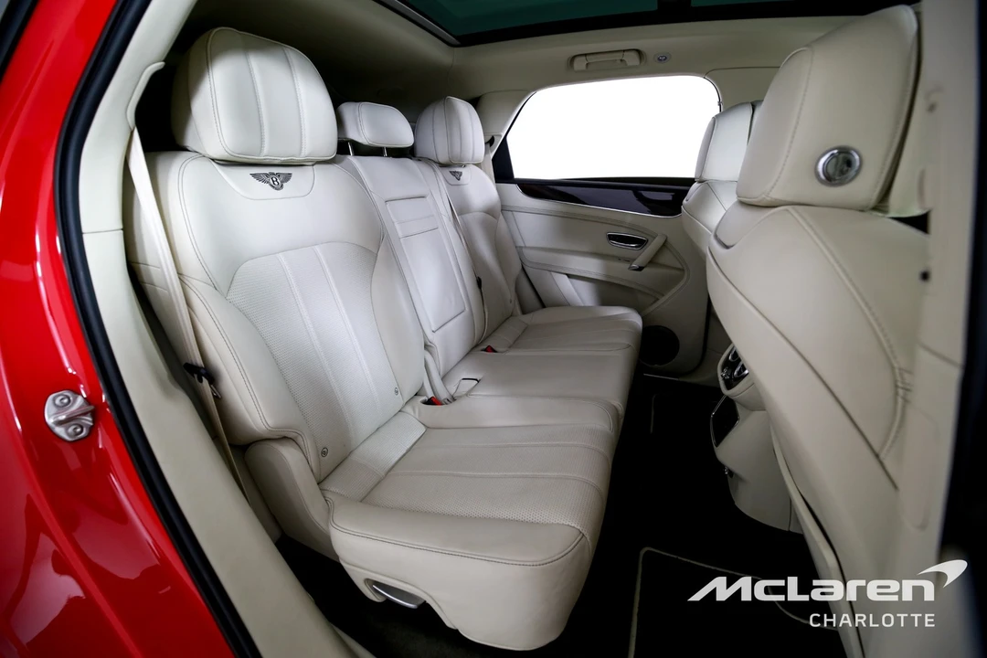 2018 Bentley Bentayga - Image 25 of 31
