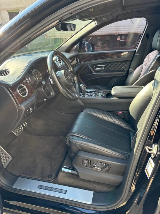 2018 Bentley Bentayga - Image 9 of 11