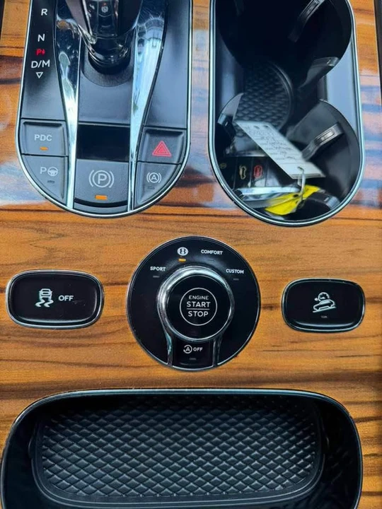2018 Bentley Bentayga - Image 15 of 20