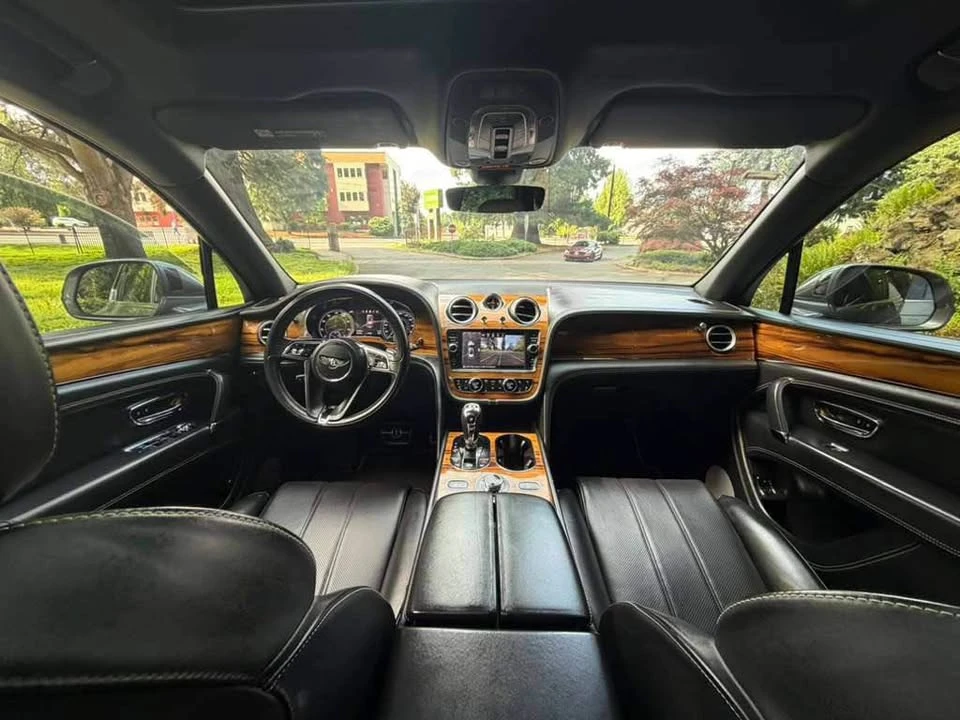 2018 Bentley Bentayga - Image 10 of 20