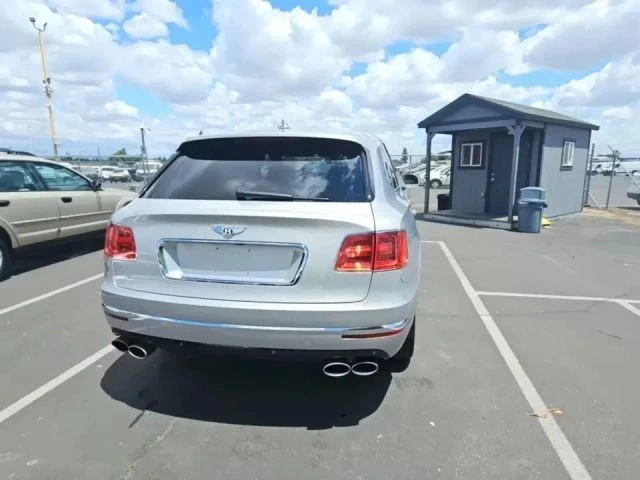 2018 Bentley Bentayga - Image 9 of 11