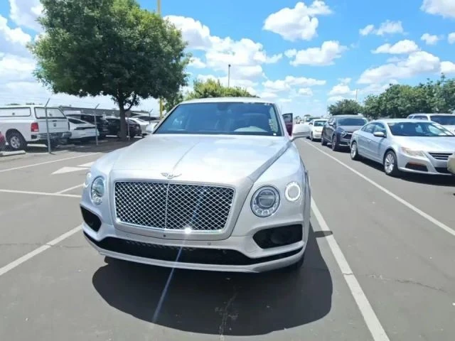 2018 Bentley Bentayga - Image 6 of 11