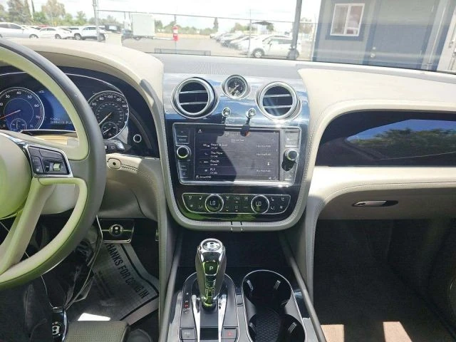 2018 Bentley Bentayga - Image 3 of 11