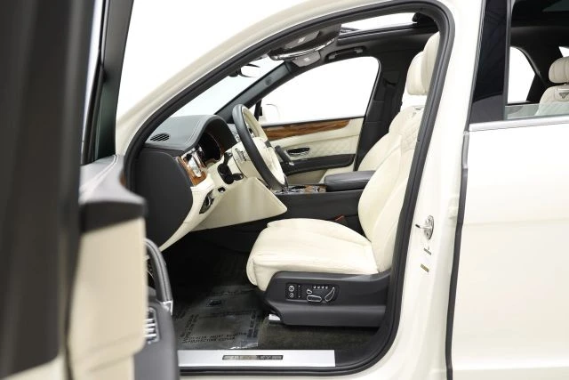 2018 Bentley Bentayga - Image 15 of 31