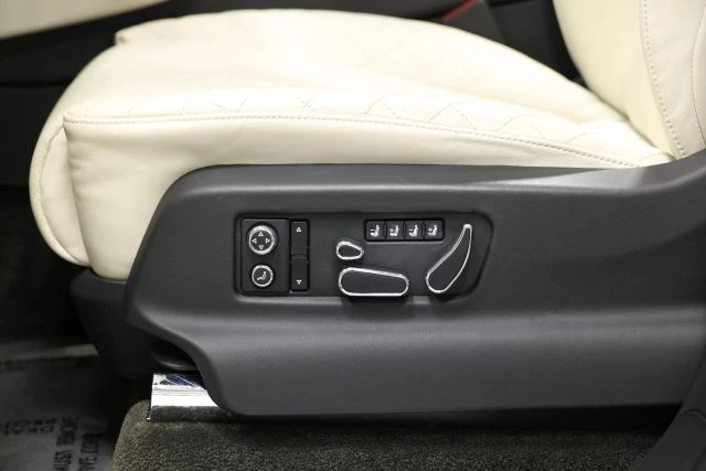 2018 Bentley Bentayga - Image 16 of 31