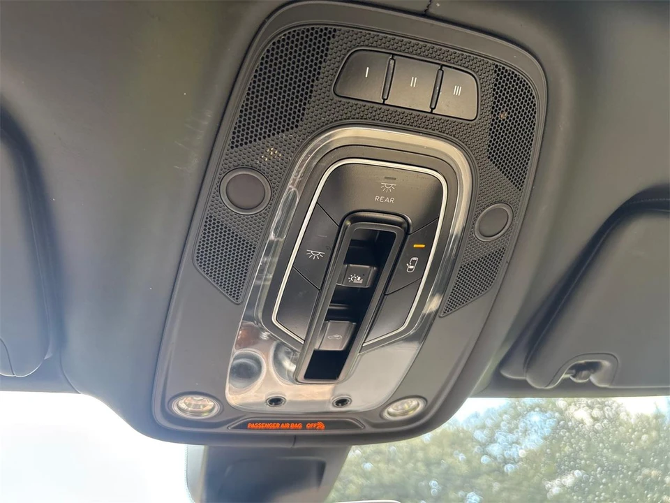 2018 Bentley Bentayga - Image 27 of 31
