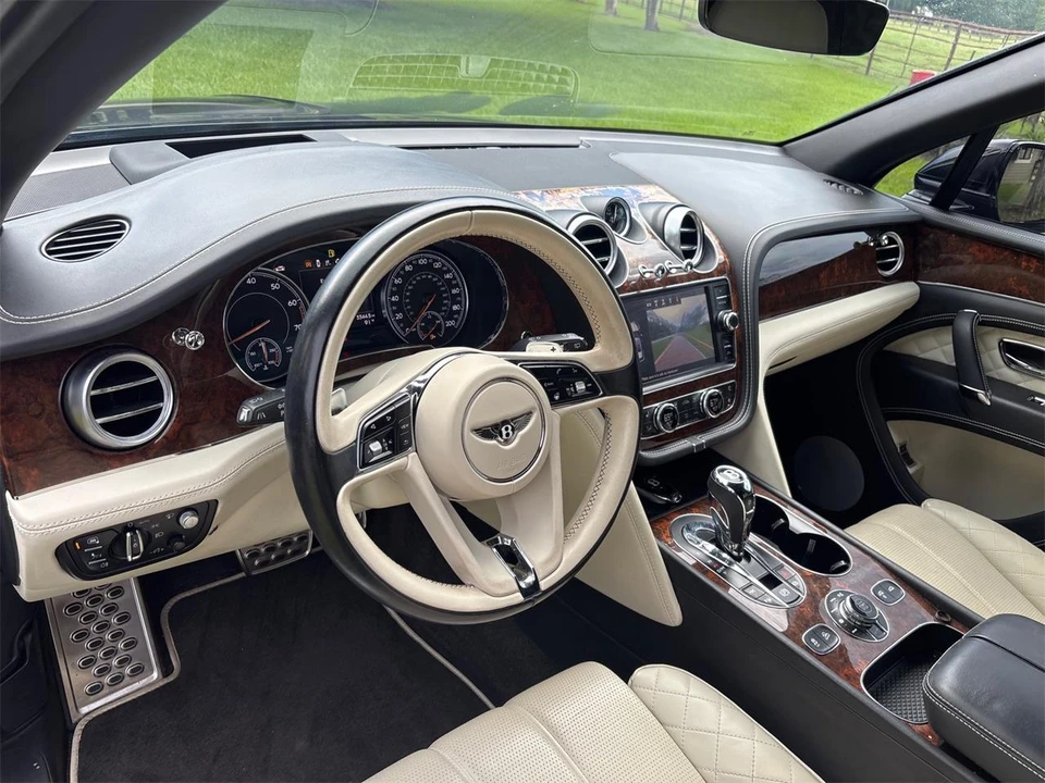 2018 Bentley Bentayga - Image 19 of 31