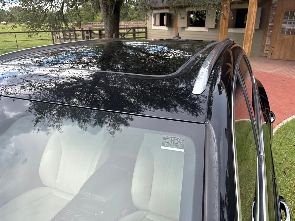 2018 Bentley Bentayga - Image 15 of 31