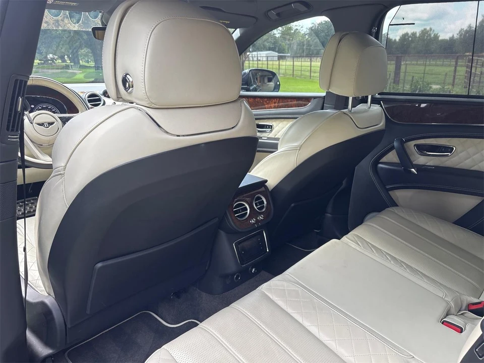 2018 Bentley Bentayga - Image 30 of 31