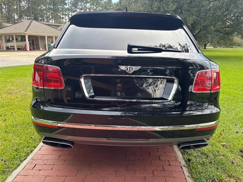 2018 Bentley Bentayga - Image 8 of 31